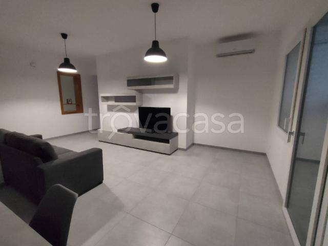 Appartamento in in affitto da privato a Siracusa viale Teocrito, da privato, luminoso, lavanderia TrovaCasa