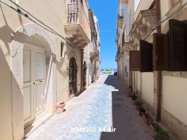 Appartamento in in affitto da privato a Siracusa vicolo Terzo alla Mastrarua, 12, da privato, centrale TrovaCasa