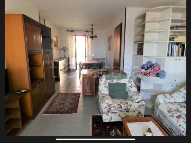Appartamento in in affitto da privato a Stresa via Raffaello Sanzio, 26, terrazzo, da privato, doppi servizi TrovaCasa