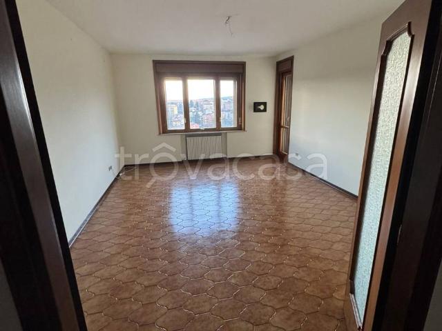Appartamento in in affitto da privato a Potenza via Pienza, 54, da privato, riscaldamento autonomo, lavatrice TrovaCasa