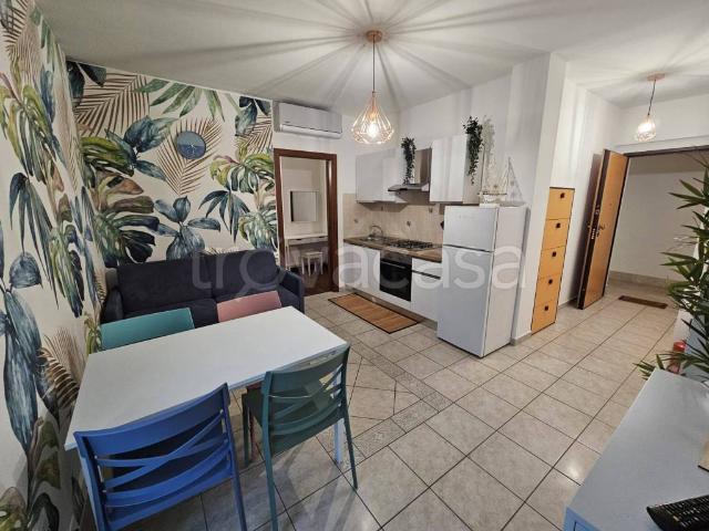 Appartamento in in affitto da privato a Potenza Picena viale Regina Margherita, da privato, lavatrice, balcone TrovaCasa