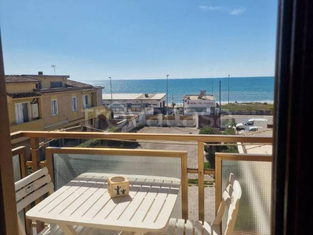 Appartamento in in affitto da privato a Pomezia via Svezia, 100, da privato, fronte mare, vista mare TrovaCasa