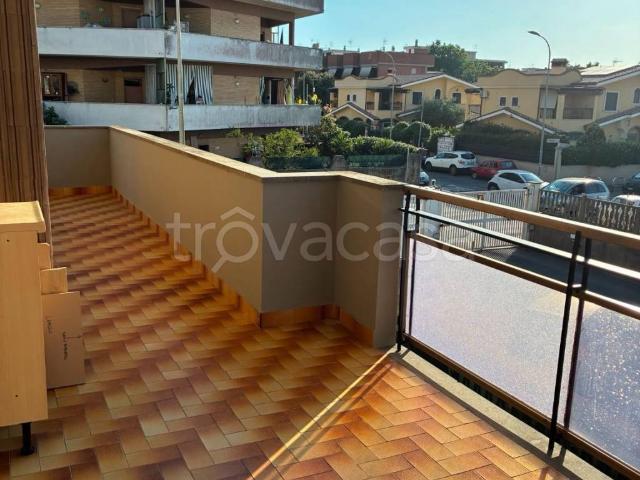 Appartamento in in affitto da privato a Pomezia via Zara, 10, box, terrazzo, da privato TrovaCasa