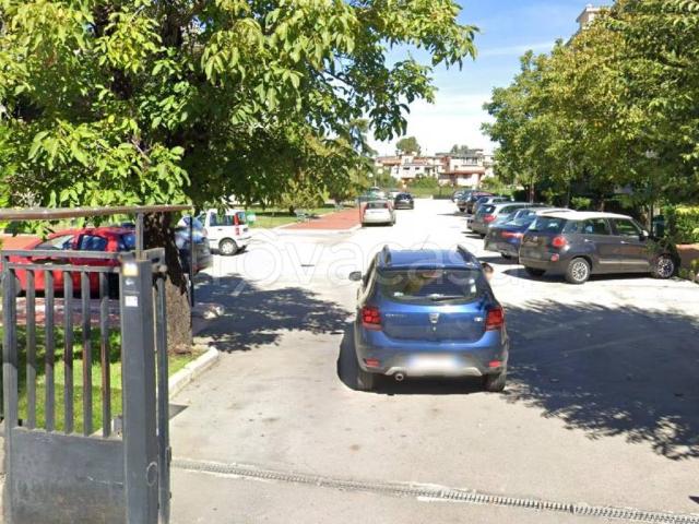 Appartamento in in affitto da privato a Pomigliano d'Arco via Alcide De Gasperi, 13, posto auto, box, da privato TrovaCasa