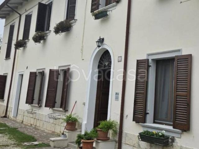Appartamento in in affitto da privato a Ponti sul Mincio strada Peschiera, 27, giardino, da privato, posto auto coperto TrovaCasa
