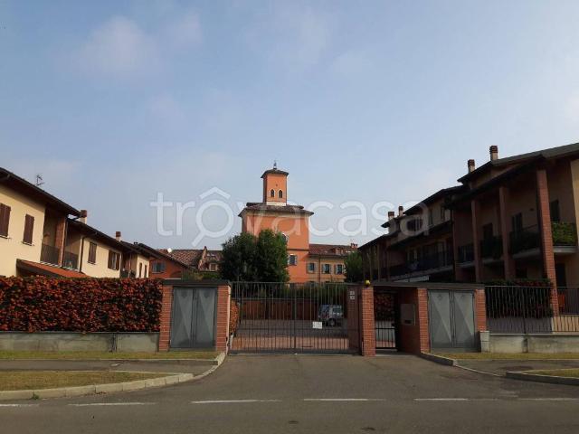 Appartamento in in affitto da privato a Pavia via Luciano De Pascalis, 8, giardino, posto auto, da privato TrovaCasa