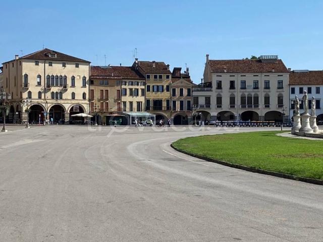 Appartamento in in affitto da privato a Padova prato della Valle, 7, box, da privato, luminoso TrovaCasa