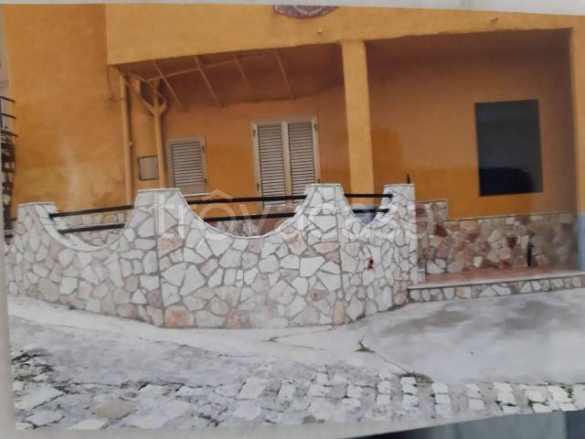 Appartamento in in affitto da privato a Palazzo Adriano via Salamone, 69, da privato, lavanderia TrovaCasa
