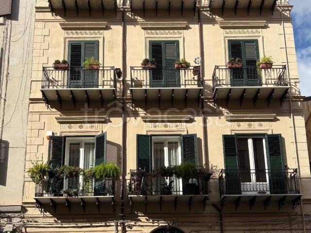 Appartamento in in affitto da privato a Palermo via Bettino Ricasoli, 25, giardino, da privato, ultimo piano TrovaCasa