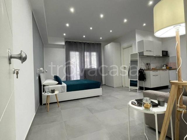 Appartamento in in affitto da privato a Palermo via Benedetto Gravina, 60, da privato, ascensore, ristrutturato TrovaCasa