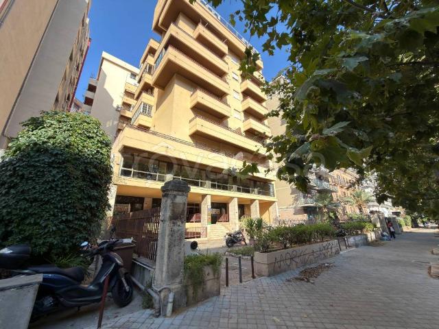 Appartamento in in affitto da privato a Palermo via della Libertà, 165, arredato, da privato, ascensore TrovaCasa