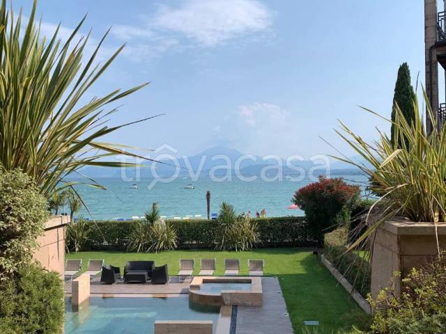 Appartamento in in affitto da privato a Peschiera del Garda porto Cappuccini, 3, arredato, giardino, da privato TrovaCasa