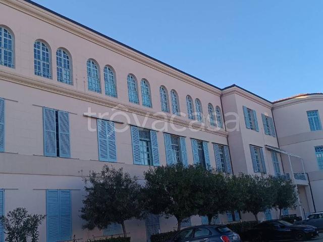 Appartamento in in affitto da privato a Pisa viale del Tirreno, 74, posto auto, da privato, ascensore TrovaCasa