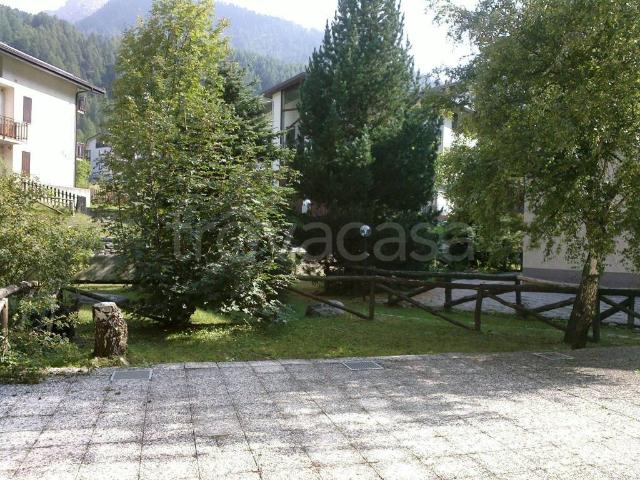 Appartamento in in affitto da privato a Prali località Goutagliò, arredato, giardino, box TrovaCasa