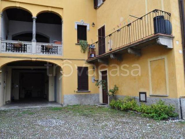 Appartamento in in affitto da privato a Pusiano via Giuseppe Mazzini, 27, arredato, da privato, fronte lago TrovaCasa