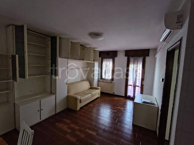 Appartamento in in affitto da privato a Rovigo via Lionello d'Este, 20, terrazzo, da privato, zanzariere TrovaCasa