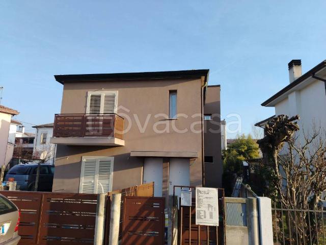 Appartamento in in affitto da privato a Rovigo via Sgarzi, 16, giardino, da privato, ingresso indipendente TrovaCasa