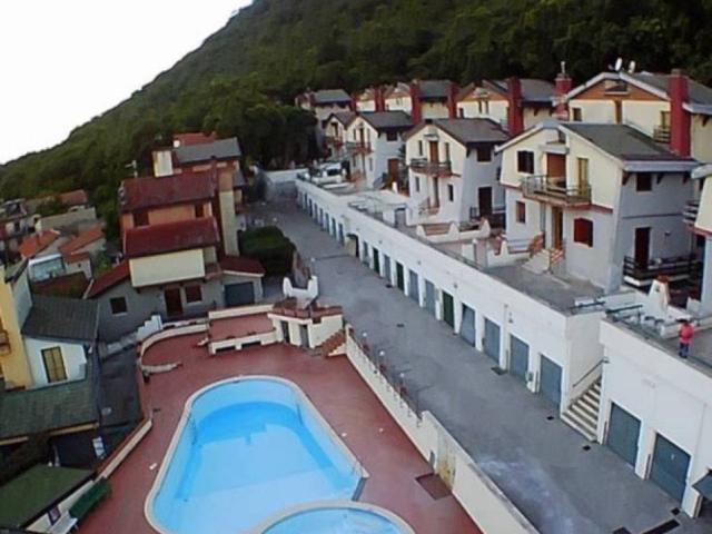 Appartamento in in affitto da privato a Roccamonfina via Prima Quirini, 13, giardino, box, terrazzo TrovaCasa