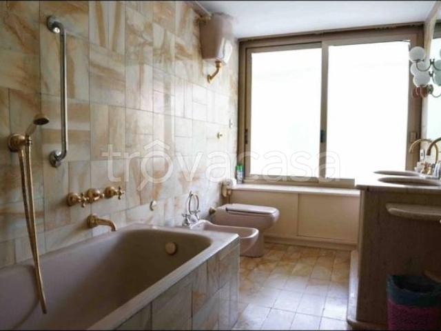 Appartamento in in affitto da privato a Roma via Carlo Evangelisti, 3, da privato, luminoso, balcone TrovaCasa