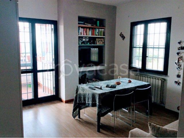Appartamento in in affitto da privato a Roma via Castelbarco, da privato, ultimo piano, senza ascensore TrovaCasa