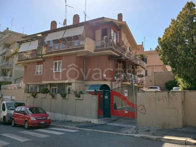 Appartamento in in affitto da privato a Roma via Cesare Baronio, 122, posto auto, da privato, riscaldamento autonomo TrovaCasa
