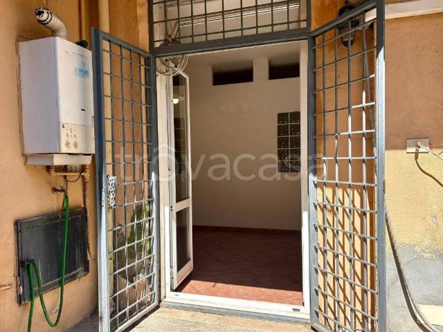 Appartamento in in affitto da privato a Roma via Baiano, 11, da privato, riscaldamento autonomo TrovaCasa