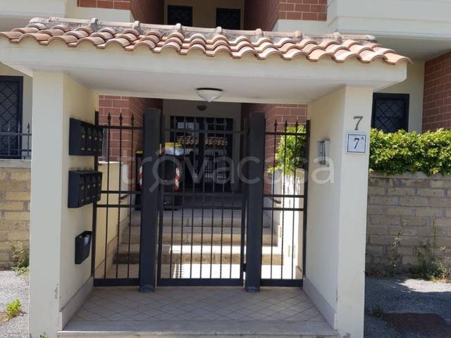 Appartamento in in affitto da privato a Roma via Gabriele Torremuzza, 7, giardino privato, posto auto, terrazzo TrovaCasa