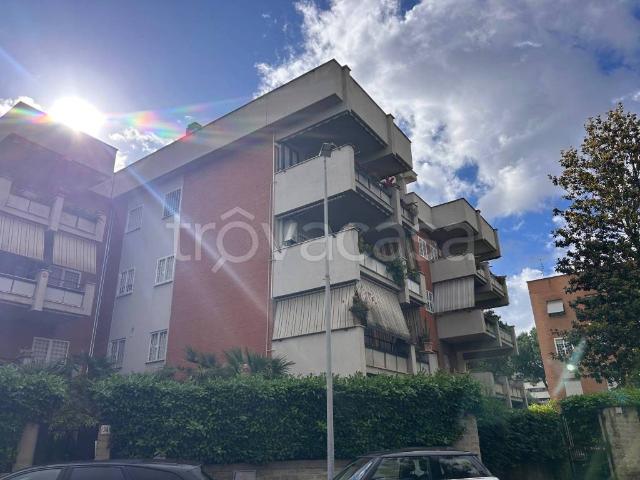 Appartamento in in affitto da privato a Roma via Giuseppe Antonio Pasquale, 34, posto auto, box, da privato TrovaCasa