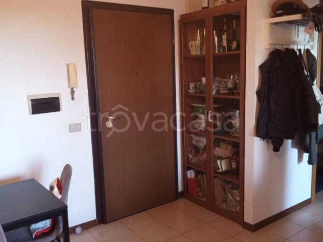 Appartamento in in affitto da privato a Roma via Giuseppe Berto, 197, arredato, posto auto, box TrovaCasa