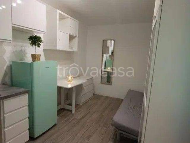 Appartamento in in affitto da privato a Roma via Gradoli, 96, arredato, giardino privato, da privato TrovaCasa