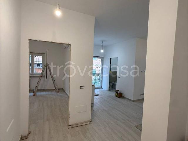 Appartamento in in affitto da privato a Roma via Gualtiero Serafino, 8, da privato, ristrutturato, aria condizionata TrovaCasa