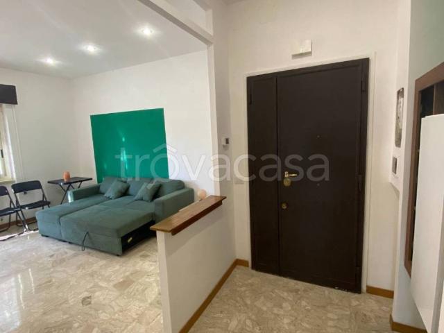 Appartamento in in affitto da privato a Roma via dei Bruno, 54, da privato, ristrutturato, lavastoviglie TrovaCasa
