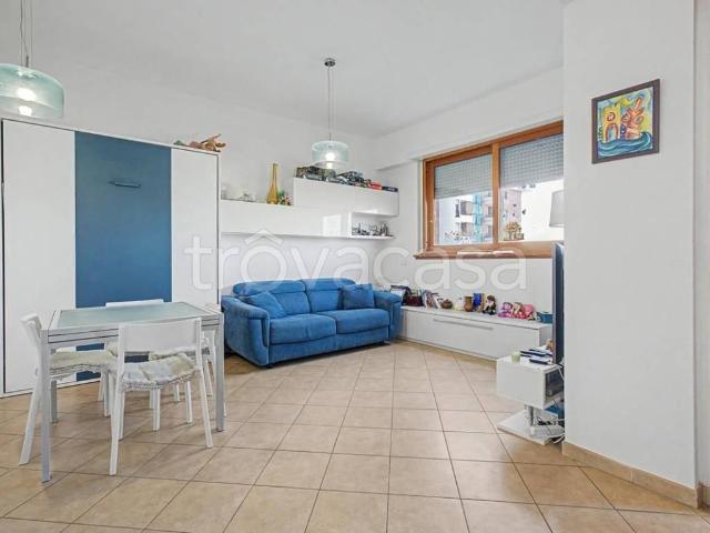 Appartamento in in affitto da privato a Roma via di Acilia, 221, da privato, ascensore, balcone TrovaCasa