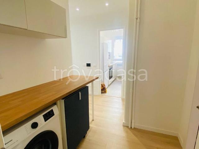Appartamento in in affitto da privato a Roma via Endertà, 9, da privato, ristrutturato, balcone TrovaCasa
