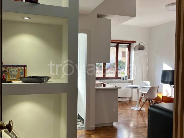 Appartamento in in affitto da privato a Roma via Festo Avieno, 46, arredato, box, da privato TrovaCasa