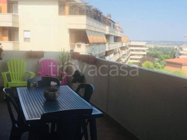 Appartamento in in affitto da privato a Roma via Francesca Bertini, 14, non arredato/vuoto, giardino, terrazzo TrovaCasa
