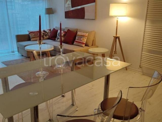 Appartamento in in affitto da privato a Roma via Sirmione, arredato, da privato, cabina armadio TrovaCasa