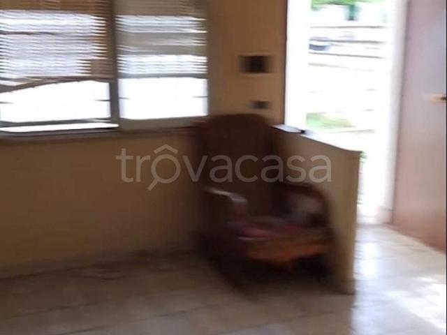Appartamento in in affitto da privato a Roma via Padre Agostino Fioravanti, da privato, vicinanze negozi, luminoso TrovaCasa