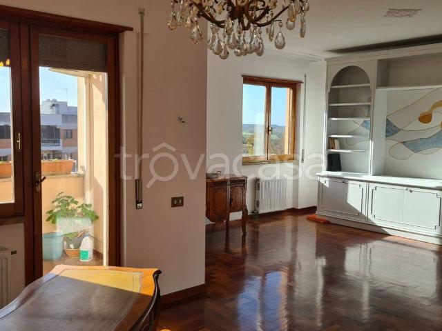 Appartamento in in affitto da privato a Roma via Romolo Gigliozzi, 120, da privato, posto auto coperto, luminoso TrovaCasa
