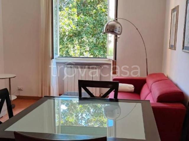 Appartamento in in affitto da privato a Roma via Teulada, da privato, tripla esposizione, cucina abitabile TrovaCasa