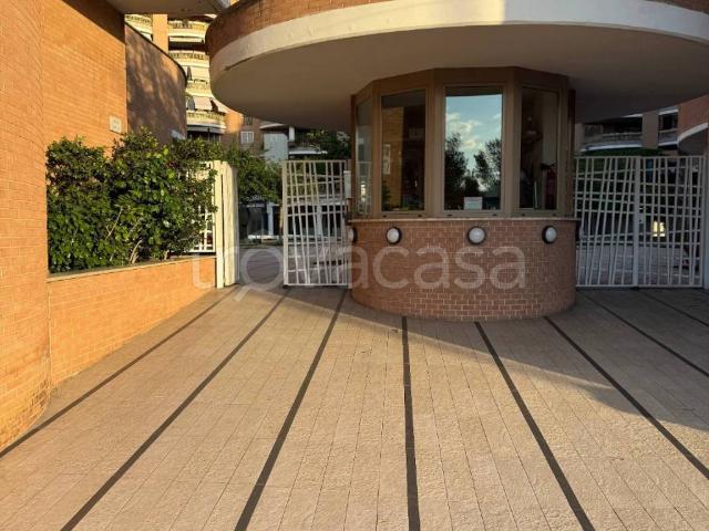 Appartamento in in affitto da privato a Roma via Ugo Ojetti, 472, giardino, posto auto, da privato TrovaCasa