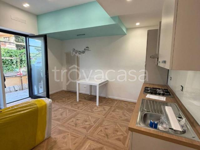Appartamento in in affitto da privato a Roma via Veientana, 11, arredato, giardino, da privato TrovaCasa