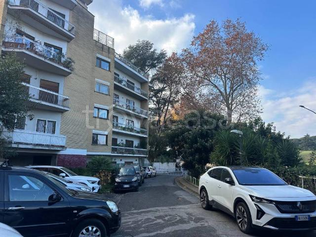 Appartamento in in affitto da privato a Roma via Vitellia, 81, giardino, posto auto, da privato TrovaCasa