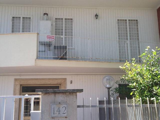 Appartamento in in affitto da privato a Roma viale Vega, 142, da privato, balcone TrovaCasa