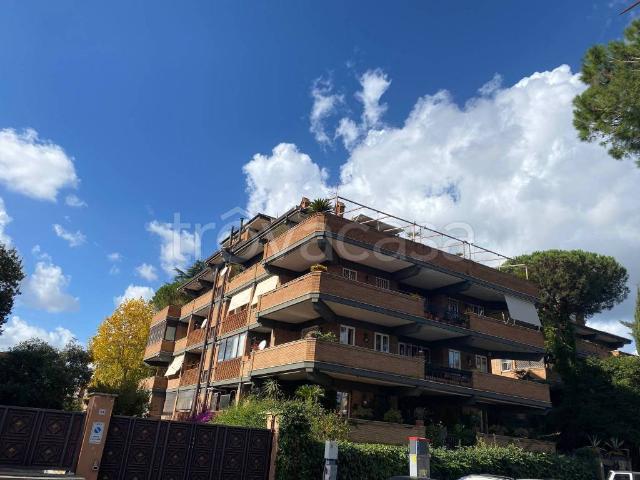 Appartamento in in affitto da privato a Roma viale Cortina d'Ampezzo, 164, arredato, da privato, luminoso TrovaCasa