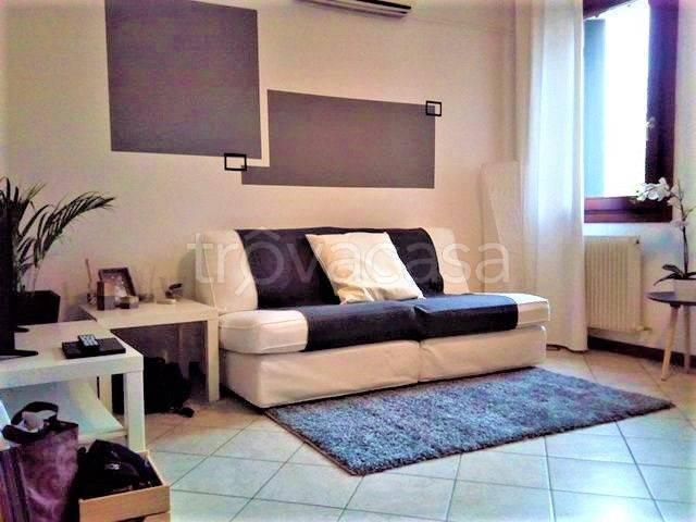 Appartamento in in affitto da privato a Roncade via Roma, 4, da privato, ultimo piano, lavatrice TrovaCasa
