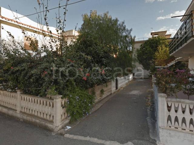 Appartamento in in affitto da privato a Roseto Capo Spulico via degli Oleandri, giardino, da privato, luminoso TrovaCasa
