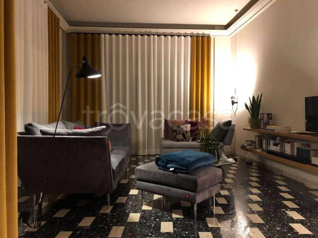 Appartamento in in affitto da privato a Ragusa viale Sicilia, 6, arredato, box, terrazzo TrovaCasa