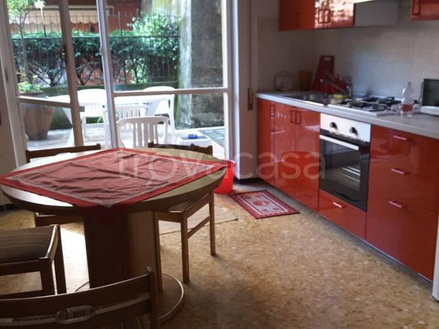 Appartamento in in affitto da privato a Rapallo via Enrico Pietrafraccia, 73, box, terrazzo, da privato TrovaCasa