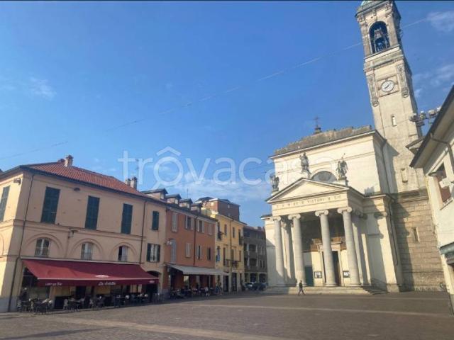 Appartamento in in affitto da privato a Rho piazza San Vittore, 23, da privato, lavatrice TrovaCasa